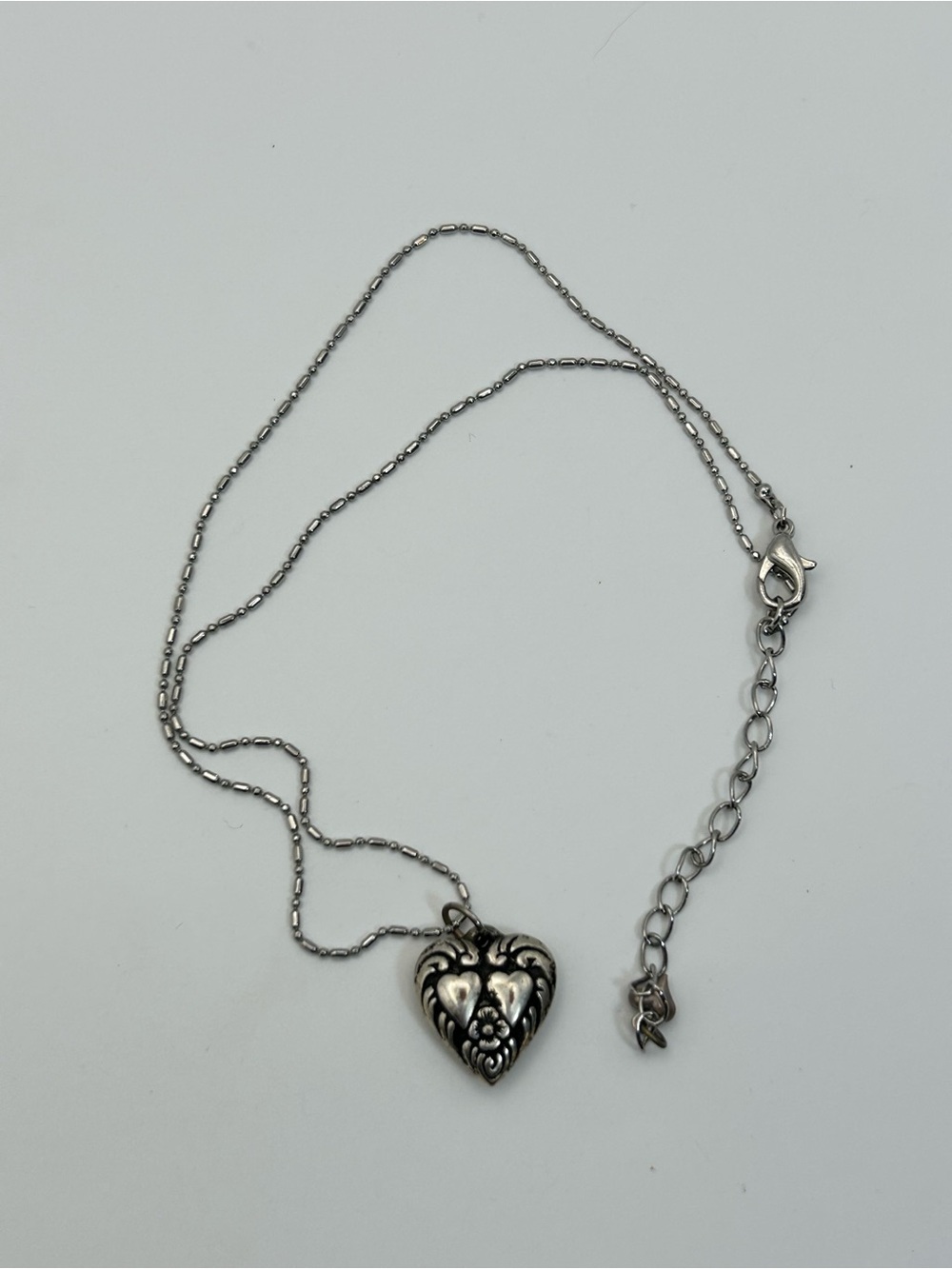 Vintage Ornate Heart Pendant Necklace - Silver-tone Petite Chain 18" Patina - Picture 4 of 8